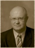 Dr. Herbert Gassner Dr. Herbert Gassner
