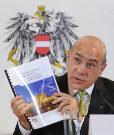 APA Helmut Fohringer