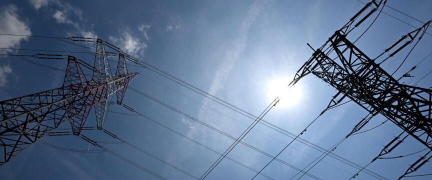 APA-Images / APA / HELMUT FOHRINGER ++ THEMENBILD ++ ENERGIE / STROM / STROMMAST / STROMLEITUNG / STROMPREIS