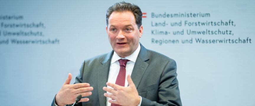 APA-Images / APA / GEORG HOCHMUTH BUNDESMINISTERIUM FÜR KLIMASCHUTZ, UMWELT, ENERGIE, MOBILITÄT, INNOVATION UND TECHNOLOGIE PK ZUR PRÄSENTATION DES KLIMAGESETZES: TOTSCHNIG